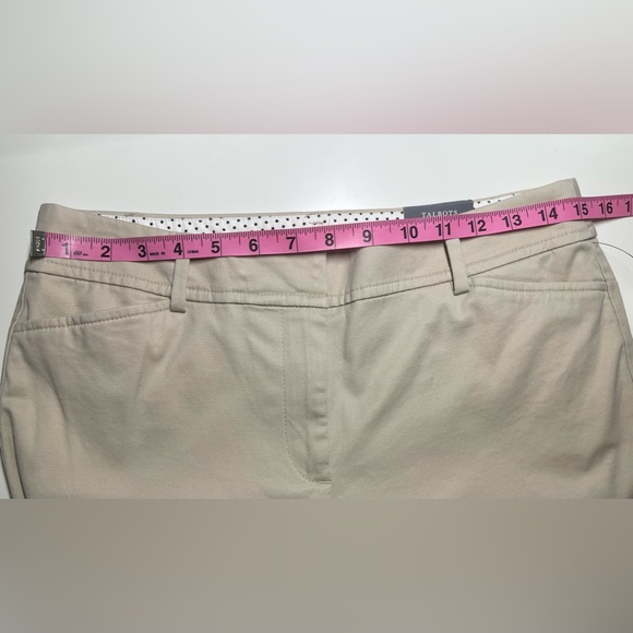 Talbots Women Perfect Short 11” inseam at waist Beige size 6 petite NWT - Picture 5 of 9